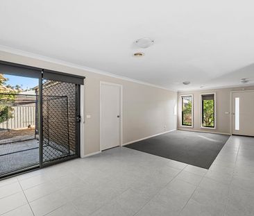 Neat 3 Bedroom Home with open plan living in Epsom - Photo 3