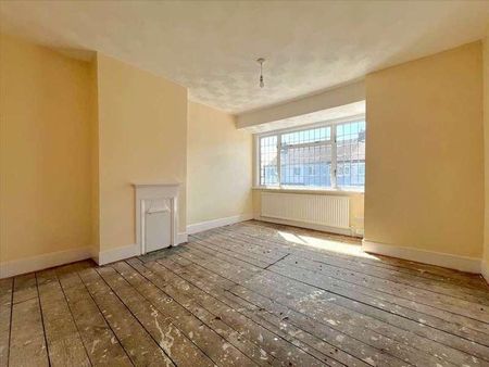 Waterton Avenue, Gravesend, DA12 - Photo 2