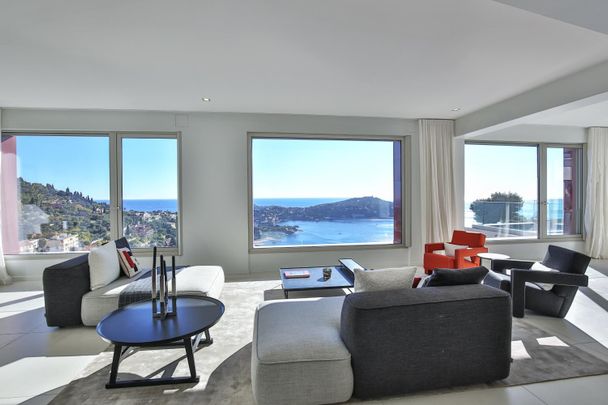 Location Maison 5 pièces 440m² VILLEFRANCHE SUR MER 06230 - Photo 1