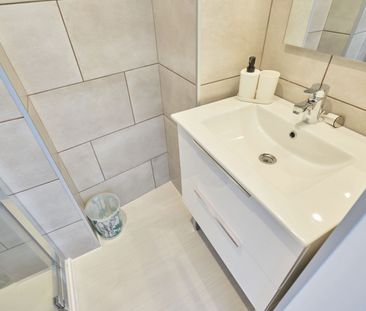 VOLTAIRE Roommate 3 Bedrooms at Troyes - Photo 5