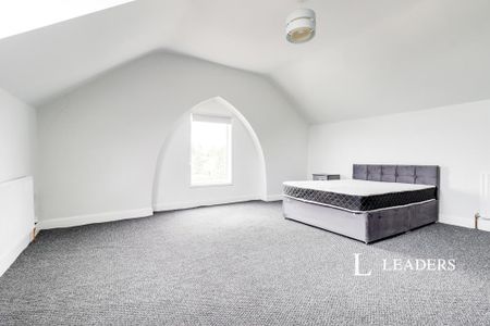 1 bedroom in a house share to rent - Photo 3