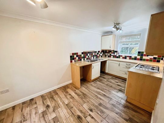 Drovers Close, Uttoxeter - Photo 1