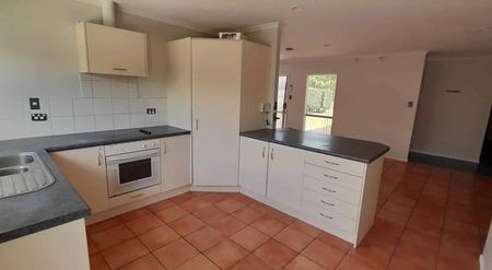 Live In The Valley - Photo 5