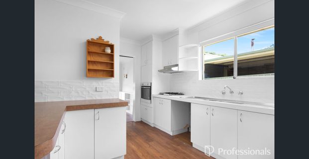 Kooringal Family Home - Photo 1