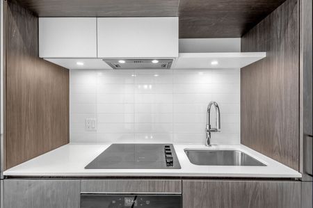 For Lease - 6 David Eyer Road Unit# 105, Richmond Hill, Ontario - Photo 5