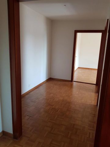 Appartement de 3.5 pièces, d'env. 75 m2 au 7ème étage - Photo 2