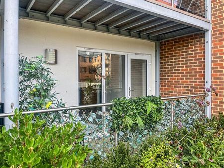 2 bedroom apartment to rent - Photo 4