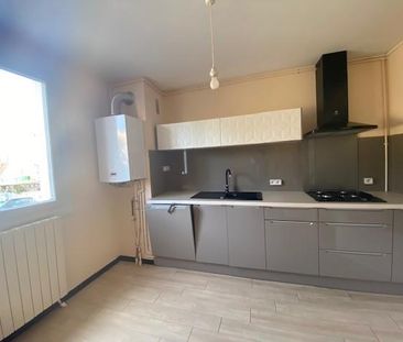 Location Appartement 3 pièces 62m² LA VOULTE SUR RHONE 07800 - Photo 3
