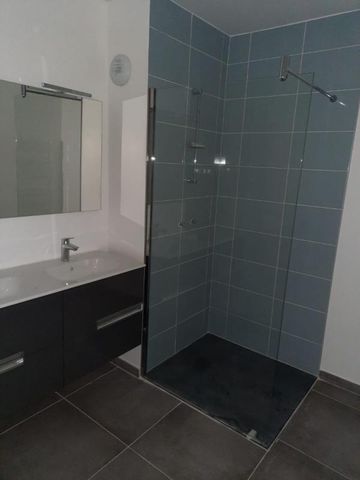 Location Appartement 3 pièces 72m² AIX LES BAINS 73100 - Photo 2