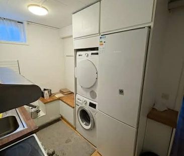 Vinkelbacken, Tumba - Photo 3