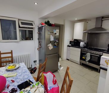 3 Bed Terraced House, Wakefield St, N18 - Photo 5