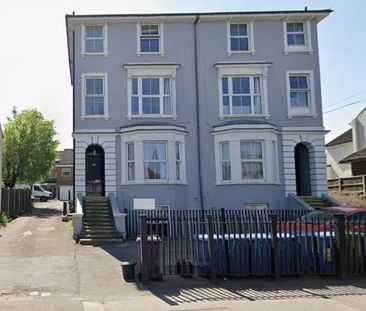 Ash Road, Aldershot GU12, London - Photo 1