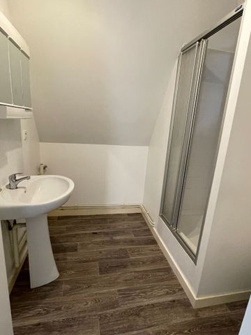 Location Appartement 3 pièces 43m² - Photo 2