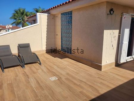 Alquiler de chalet adosado en Calle Abeto, 45 - Photo 5