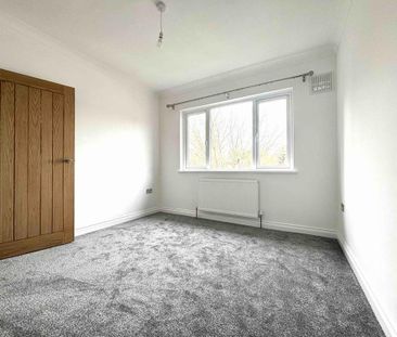 3 bedroom maisonette to rent - Photo 2