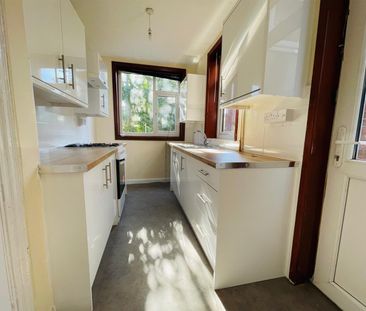 2 Bed House - Photo 2