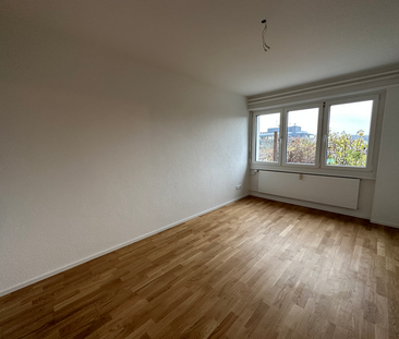 Moderne 2.5-Zimmerwohnung im 1. UG mit Terasse - Photo 1