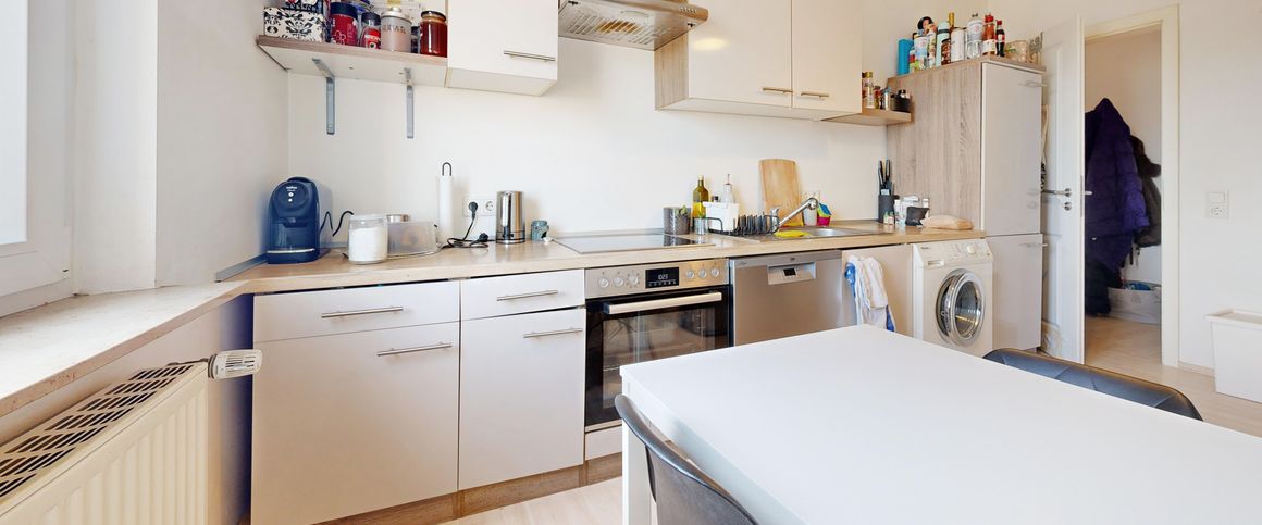 IMMOPARTNER - Große Wohnung mit Altbauflair - Photo 1