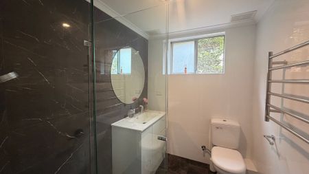 Modern Two Bedroom Unit in the Heart of Ryde - Photo 5