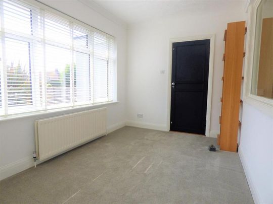 4 bedroom detached house to rent - Photo 1