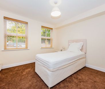 William Court, Union Street, Farnborough, GU14 - Photo 5