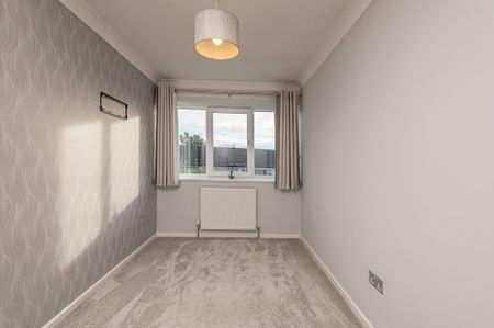 3 bedroom terraced house to rent - Photo 4
