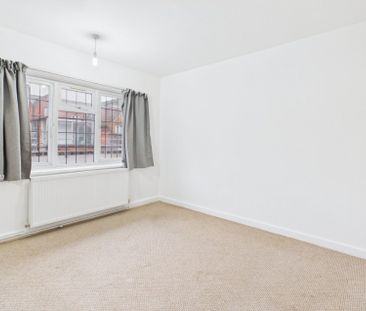 Ethorpe Crescent, Gerrards Cross, Buckinghamshire,SL9 - Photo 4