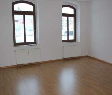 Frei ab 1.3.26 - Bad mit Fenster - nur Wohnzi. straßenseitig ! - Foto 1