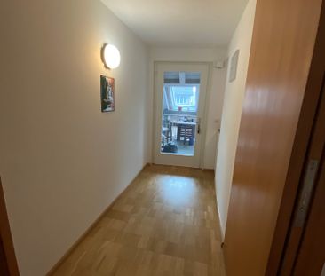 Heimelige Dachwohnung mit Cheminée - Foto 4