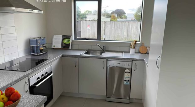 TUAKAU TOWN CENTRE AT THE DOORSTEP! - Photo 1