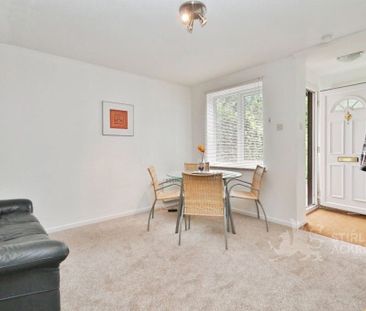 Waverley Court, Woking, Surrey, GU22 7XJ - Photo 2