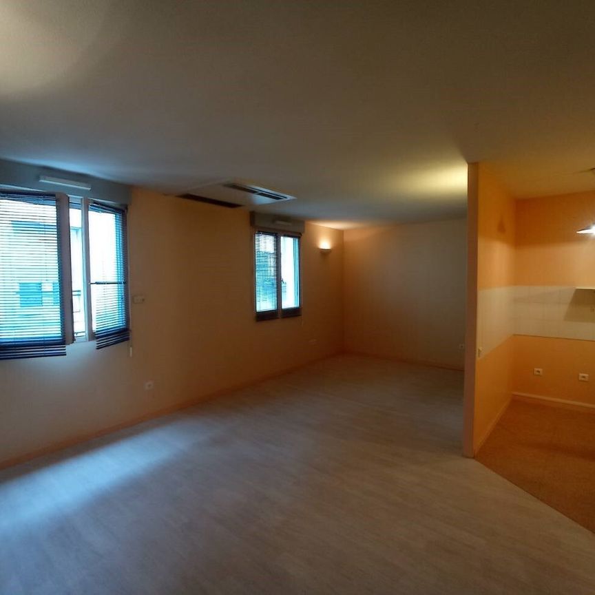 F1 – PLACE DE JAUDE - Photo 1