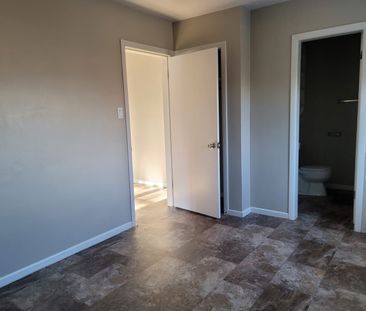 1 Bedroom Unit Near Hospital! First Month Rent Free!!! - Photo 1