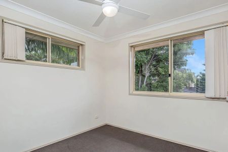 Modern 3-Bedroom Townhouse in Gated Boutique Complex - Photo 5