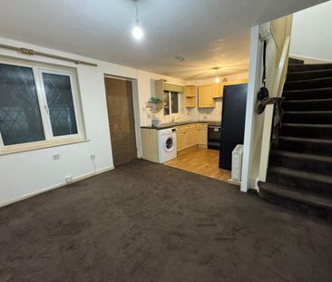 1 bedroom semi-detached house to rent - Photo 3
