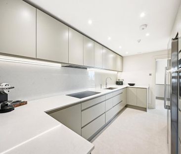 3 bedroom penthouse to rent - Photo 2