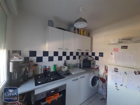 Location Appartement 2 pièces 48m² CHATEAUROUX 36000 - Photo 2