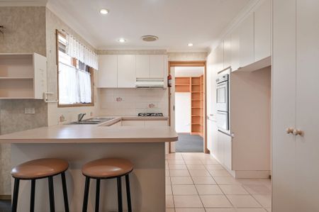 31 Mock Street, FOREST HILL - Photo 4