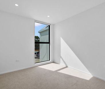 Brand New - Easy Living. - Photo 4