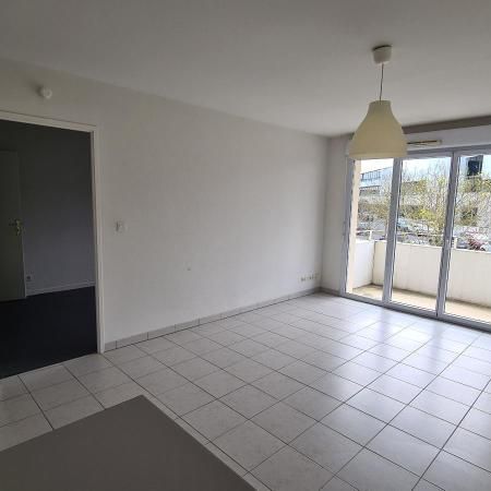 Location Appartement 2 pièces 43m² POITIERS 86000 - Photo 1
