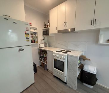 FURNISHED 1 BEDROOM APARTMENT - Photo 5