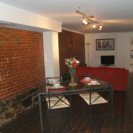 5minutes walking Sherbrooke metro station; furnished; all included - Photo 4