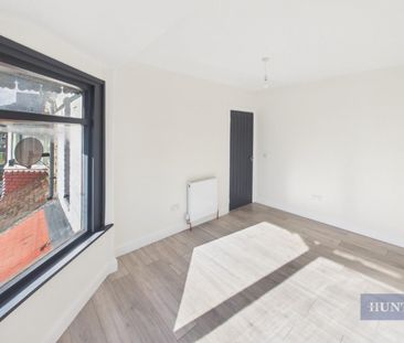 3 bedroom House To Let - Photo 2