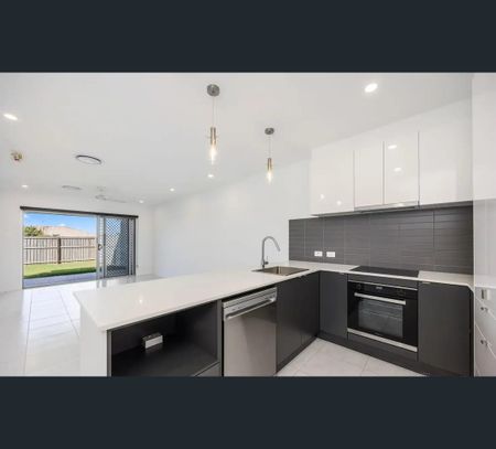 2/30 Lady Elliott Crescent, Eli Waters, Qld 4655 - Photo 5