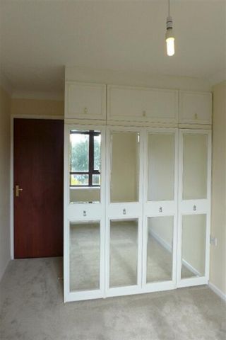 2 bedroom retirement property to rent - Photo 4