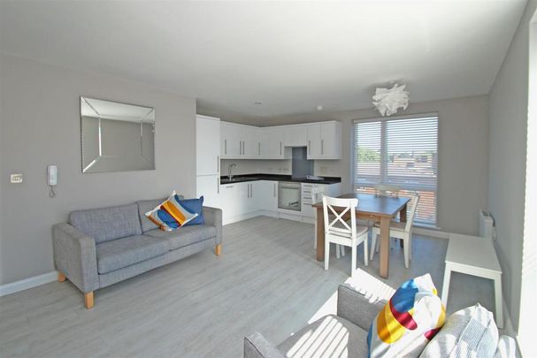 2 bedroom apartment to rent - Photo 1