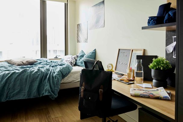 2 Bedroom Ensuite, Double Bed - Photo 1