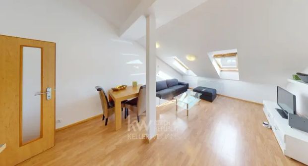 Pronájem prostorného designového bytu 2+kk 59 m - Fotografie 1