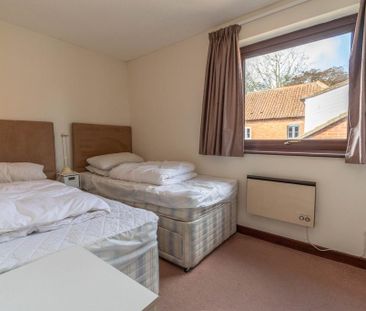 3 bedroom terraced house to rent - Photo 4