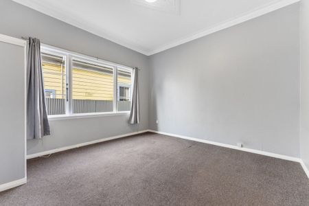 City Centre - 4 Bedrooms - Photo 5